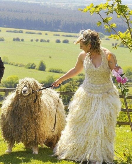 Bryllupskjole laget av ull
