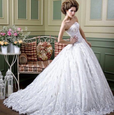 Gaun pengantin yang luar biasa dari Irina Lyuks
