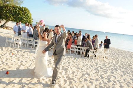 Pláž svatební šaty