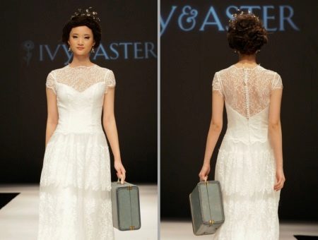 Vestido de casamento rústico por Ivy & Aster