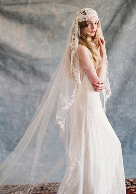 Vestido de casamento rústico com véu