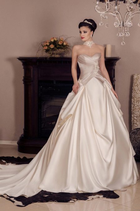 Viktoria Karandasheva Svatební šaty