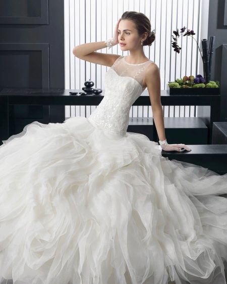 Vestido de noiva magnífico de Rosa Klara