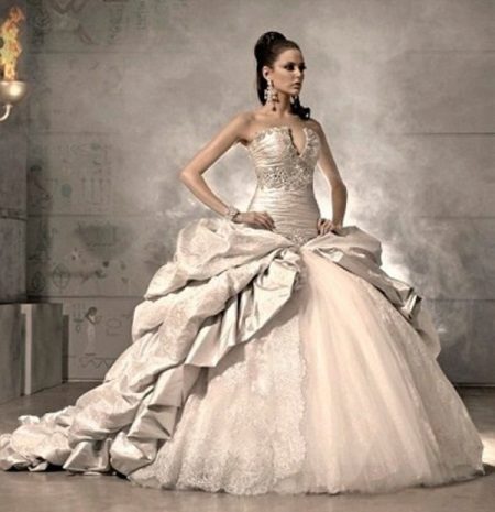 Puiki rokoko stiliaus vestuvių suknelė
