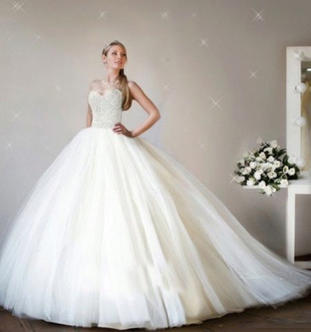Magnificent lace wedding dress