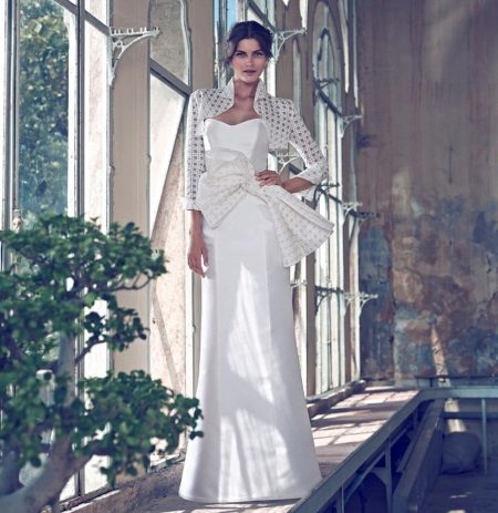 Gaun pengantin dari Giuseppe Papini dengan bolero