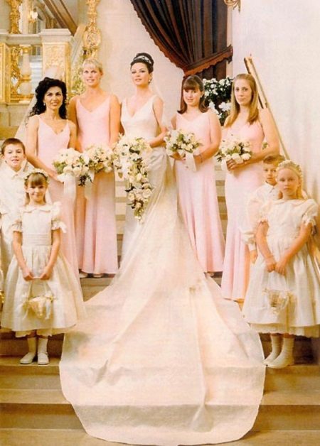 Catherine Zeta Jones vestuvių suknelė