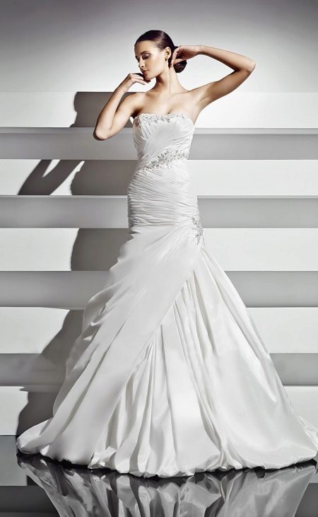 Vestido de noiva com cortina por Cupid Bridal