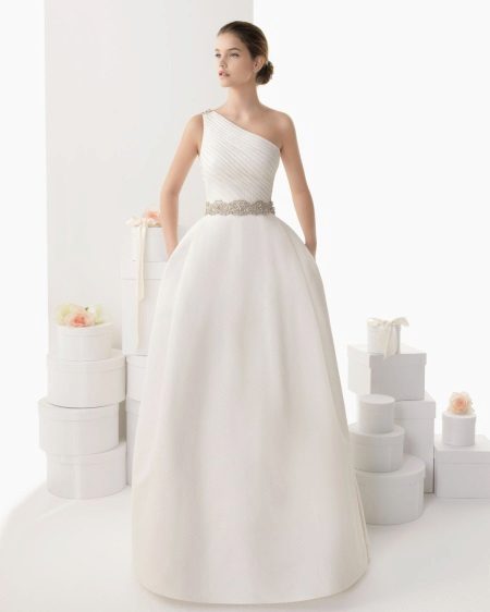 Robe de mariée de luxe sur une épaule de Rose Clara 2014