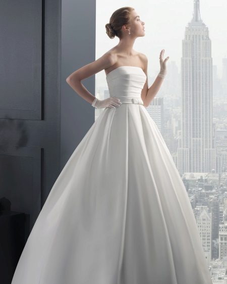 Сватбена рокля в стила на 50-те