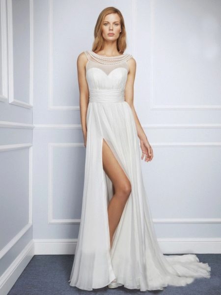 Graikų stiliaus vestuvių suknelė su plyšiu