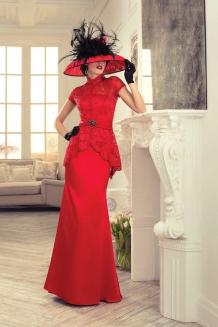 Rød brudekjole fra samlingen Tatiana Kaplun træt af luksus
