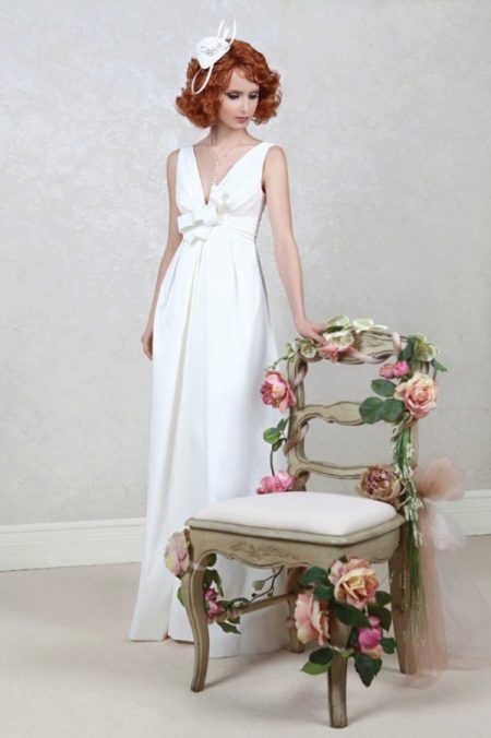 Vestido de novia de la colección de extravagancia de flores.