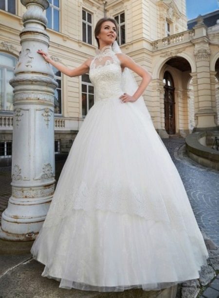 Um magnífico vestido de noiva da coleção do Oscar