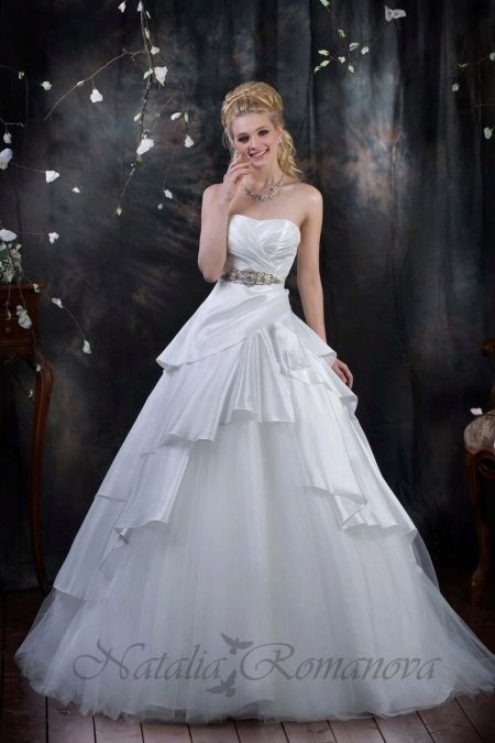 Esküvői ruha a Romanova hercegnő stílusában