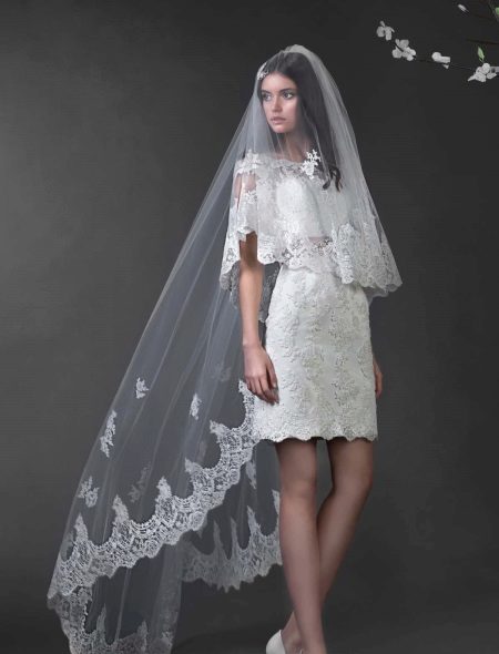 Vestido corto de novia de Romanova