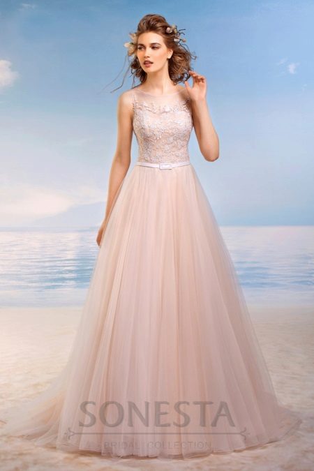 „A-Silhouette“ spalvos vestuvių suknelė