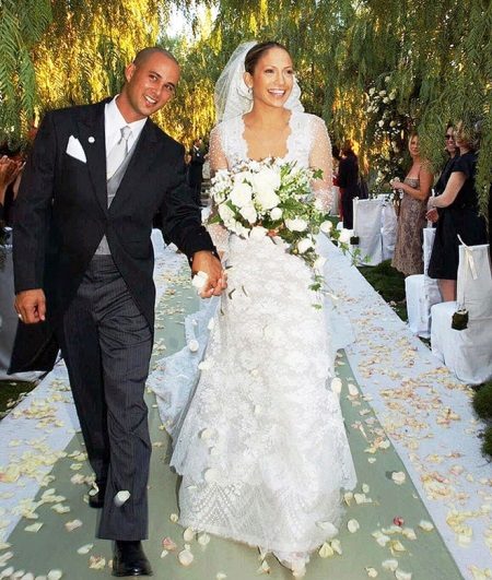 فستان زفاف جنيفر لوبيز