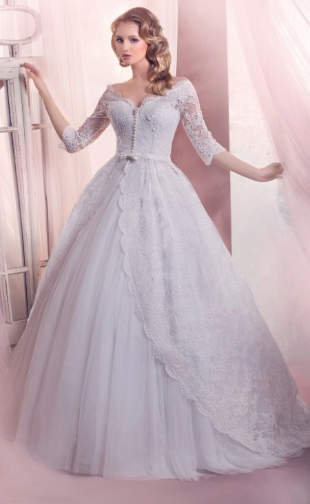 Puiki vestuvių suknelė su rankovėmis princesės stiliaus