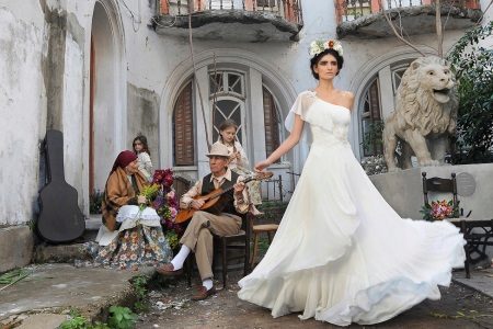 A-line bröllopsklänning med petticoats