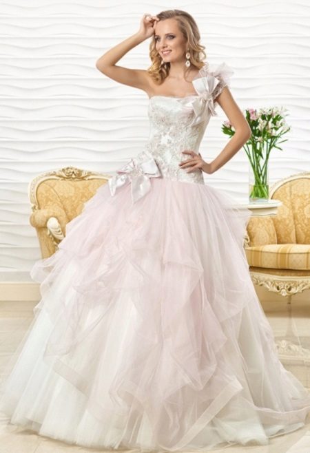 Vestido de novia en color de Oksana Mucha