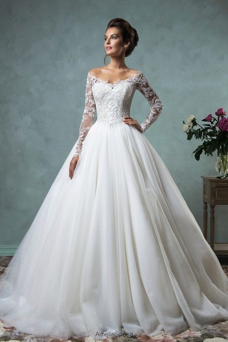فستان الزفاف من اميليا سبوزا