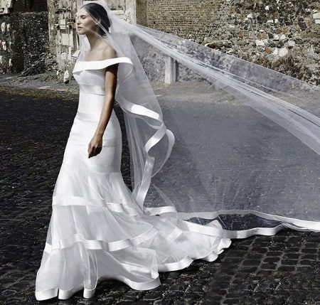 فستان زفاف من أليساندرو أنجلوزي مع حجاب
