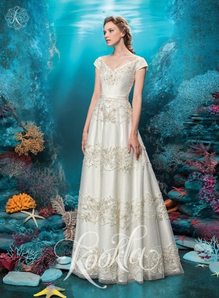 Луксозна сватбена рокля с перли