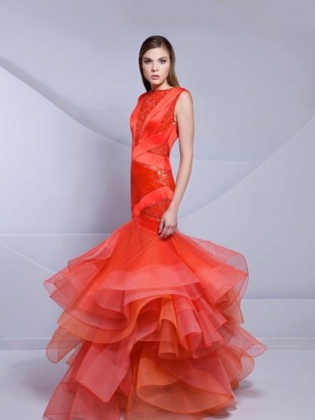 שמלת ערב אדומה מתפוזים