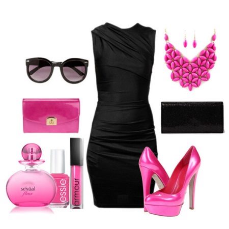 Zwarte jurk met roze accessoires