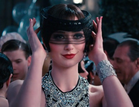 Great Gatsby filminden kahramanlar için elbiseler ve kıyafetler