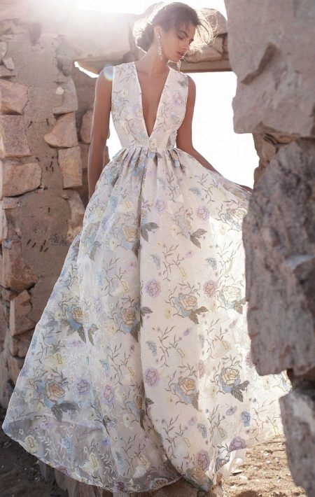 Vestido de noiva com estampa floral