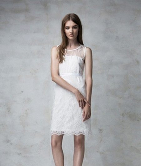 Lace Dress dengan tanpa lengan