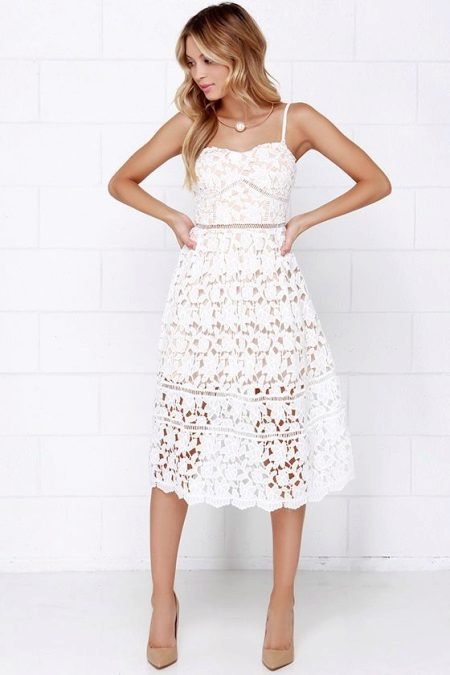 White flared knitted dress