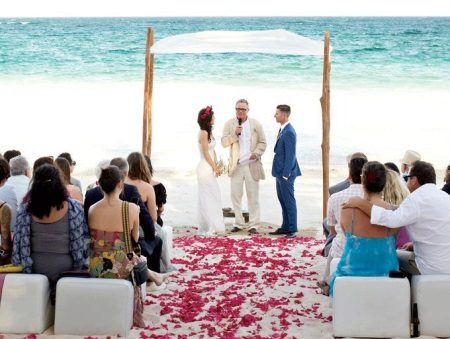 Eenvoudig strand ceremonie trouwjurk