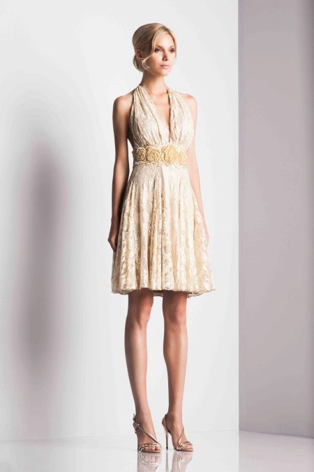 Fitted dress short beige