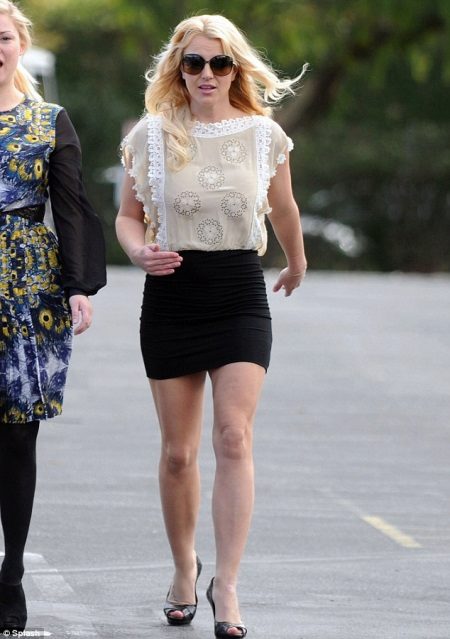 Figur äpple Britney Spears glas i kjol